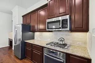 10022 Spring Shadows Park Cir, Houston, TX 77080 - Photo 10