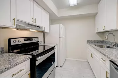 4645 Wild Indigo Street #373, Houston, TX 77027 - Photo 2