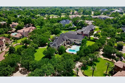 17 Windsor, Sugar Land, TX 77479 - Photo 2