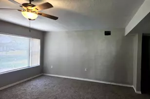 1114 E Pecan St, Angleton, TX 77515 - Photo 6