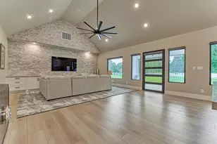 1907 Woerner Rd, Houston, TX 77090 - Photo 32
