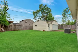 1343 Gardenia Dr, Houston, TX 77018 - Photo 26