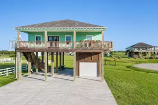 4305 Bolivar Cir, Port Bolivar, TX 77650 - Photo 2
