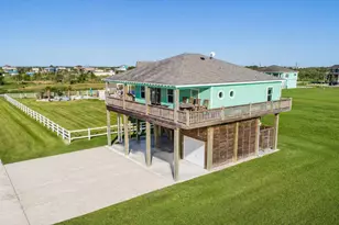 4305 Bolivar Cir, Port Bolivar, TX 77650 - Photo 4