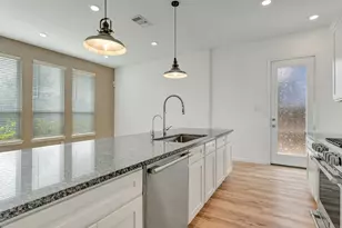 10630 Cabot Trl, Iowa Colony, TX 77583 - Photo 10
