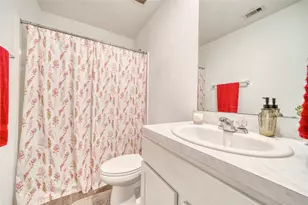 184 Kelly St, Angleton, TX 77515 - Photo 14