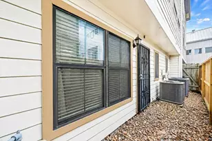 2604 Chenevert St, Houston, TX 77004 - Photo 42