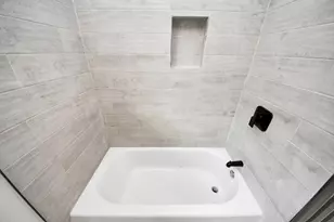 213 W 8th St, Deer Park, TX 77536 - Photo 24