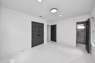 213 W 8th St, Deer Park, TX 77536 - Photo 30