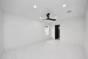 213 W 8th St, Deer Park, TX 77536 - Photo 12