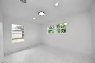 213 W 8th St, Deer Park, TX 77536 - Photo 20