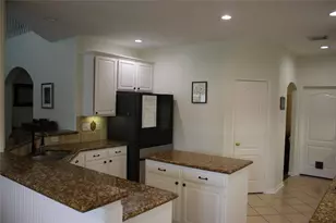 1901 Edgewater Dr, Friendswood, TX 77546 - Photo 8