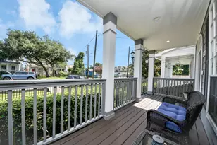 1526 W 25th St, Houston, TX 77008 - Photo 4