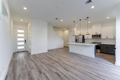 7712 Johanna Park Drive, Houston, TX 77055 - Photo 2