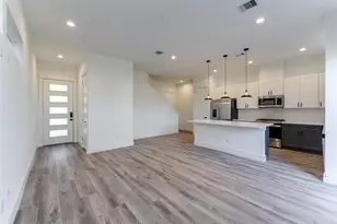 7712 Johanna Pk Dr, Houston, TX 77055 - Photo 2