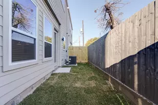 7712 Johanna Pk Dr, Houston, TX 77055 - Photo 30