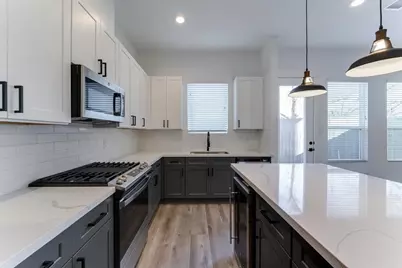 7712 Johanna Park Drive, Houston, TX 77055 - Photo 10