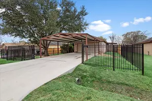 5018 Wilmington St, Houston, TX 77033 - Photo 1