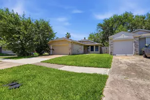 16226 Alden Ridge Dr, Houston, TX 77053 - Photo 4