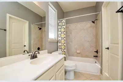 2703 Bonnie Bray Dr Drive, Katy, TX 77494 - Photo 34
