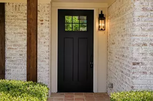 2301 Morning Dr, Baytown, TX 77520 - Photo 2