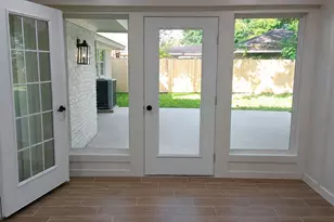 2301 Morning Dr, Baytown, TX 77520 - Photo 14