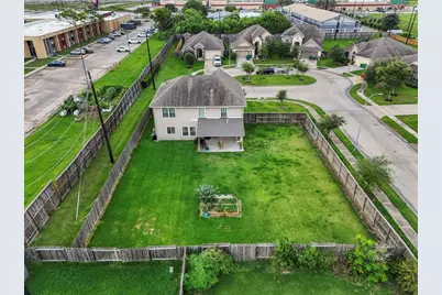 356 Century Oaks Lane, Hitchcock, TX 77568 - Photo 2