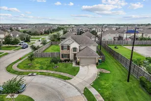 356 Century Oaks Ln, Hitchcock, TX 77568 - Photo 40