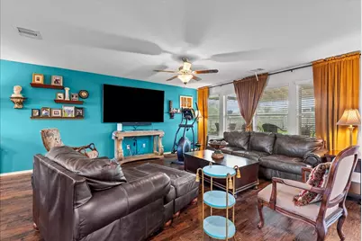 356 Century Oaks Lane, Hitchcock, TX 77568 - Photo 10