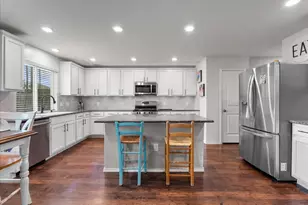 356 Century Oaks Ln, Hitchcock, TX 77568 - Photo 14