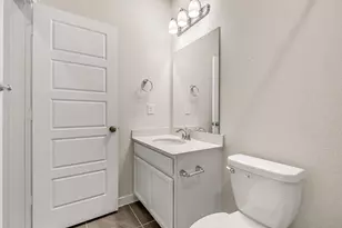 17925 Canopy Trce Ct, Conroe, TX 77316 - Photo 16