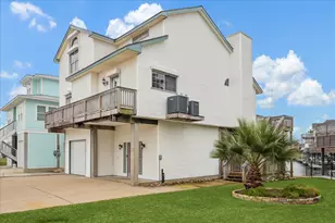 151 Tamana Dr, Tiki Island, TX 77554 - Photo 2