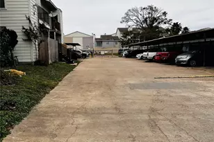 10501 South Dr, Houston, TX 77099 - Photo 12