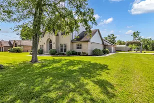 210 River Oaks Dr, Baytown, TX 77523 - Photo 2