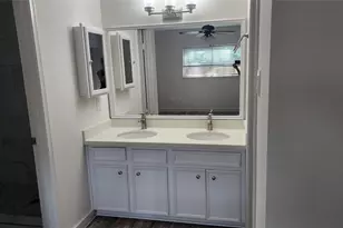 43 Dew Fall Ct, The Woodlands, TX 77380 - Photo 12