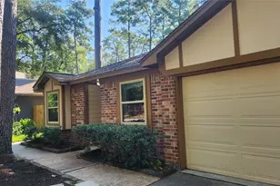 43 Dew Fall Ct, The Woodlands, TX 77380 - Photo 2