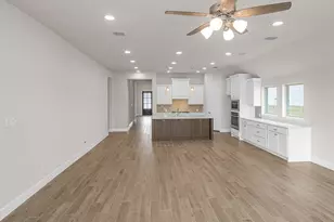 9031 Babbling Brook Dr, Montgomery, TX 77316 - Photo 2