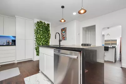 4841 Clover Street, Houston, TX 77033 - Photo 8