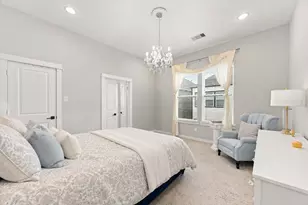 8422 Berry Green Ln, Houston, TX 77022 - Photo 14