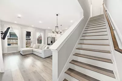 8422 Berry Green Lane, Houston, TX 77022 - Photo 12