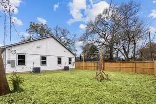 1010 Junell St, Houston, TX 77088 - Photo 16