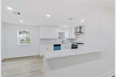 18111 Barbuda Lane, Houston, TX 77058 - Photo 26