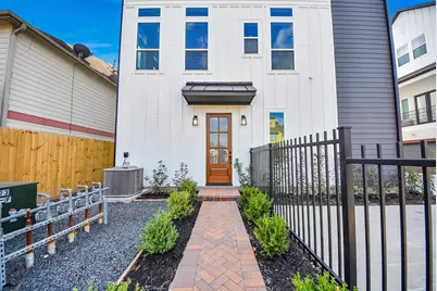 927 Fisher Street #A, Houston, TX 77018 - Photo 2