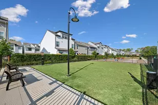 16041 Hayes Pk Dr, Houston, TX 77079 - Photo 18