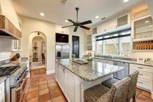16 Lana Ln, Houston, TX 77027 - Photo 8
