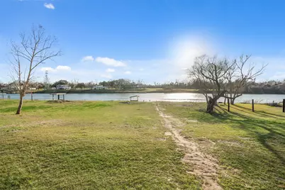 414 County Road 243, Bay City, TX 77414 - Photo 32