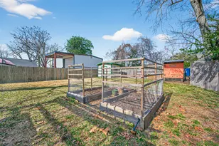 214 Texas St, Tomball, TX 77375 - Photo 22