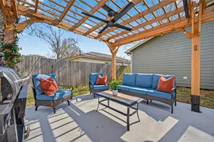 214 Texas St, Tomball, TX 77375 - Photo 18