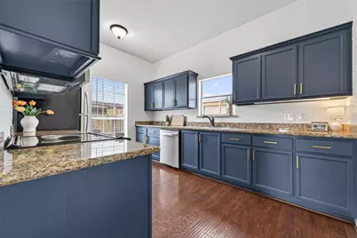 214 Texas Street, Tomball, TX 77375 - Photo 1