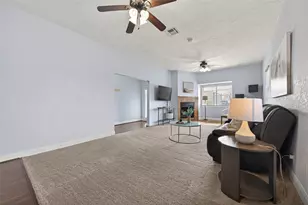 214 Texas St, Tomball, TX 77375 - Photo 6